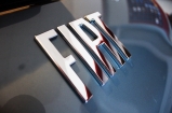 19 nowe logo Fiat z tylu 500e